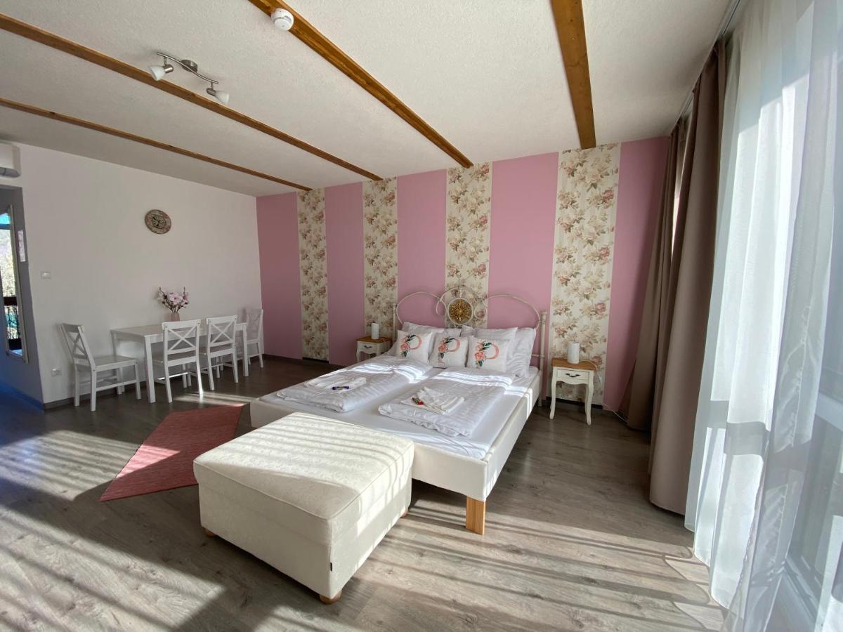 Platan Apartmanhaz Balatongyorok Luaran gambar