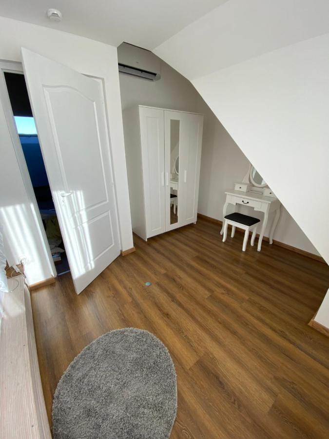 Platan Apartmanhaz Balatongyorok Luaran gambar