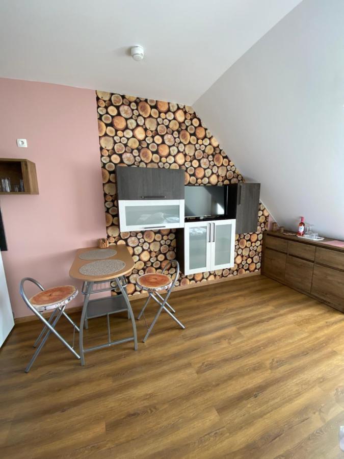 Platan Apartmanhaz Balatongyorok Luaran gambar
