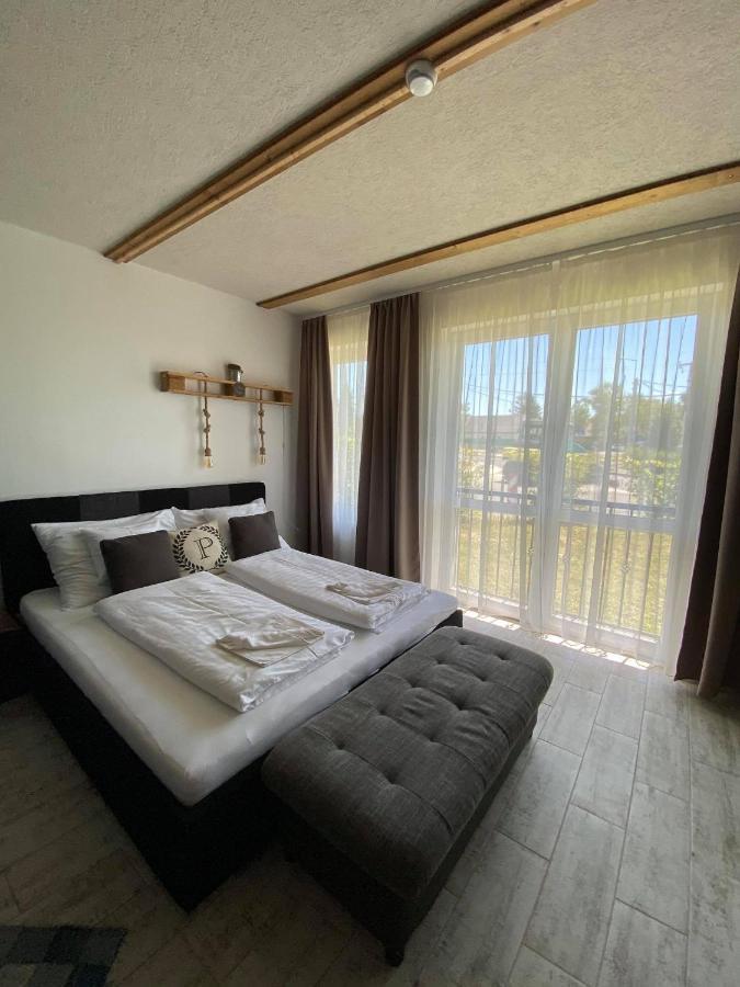 Platan Apartmanhaz Balatongyorok Luaran gambar
