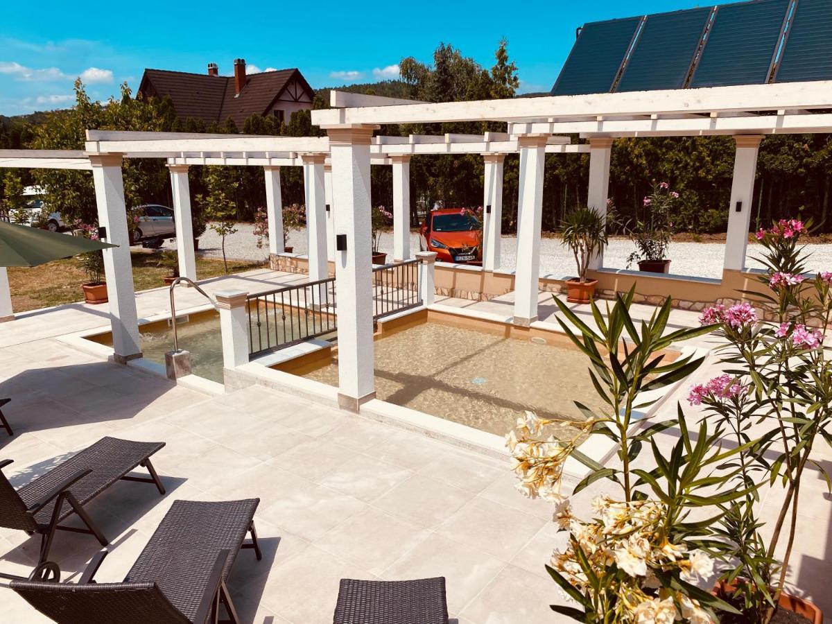 Platan Apartmanhaz Balatongyorok Luaran gambar