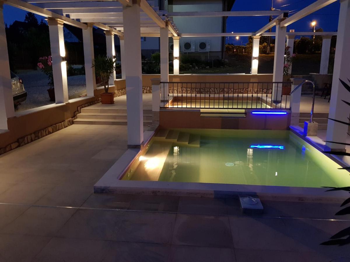 Platan Apartmanhaz Balatongyorok Luaran gambar