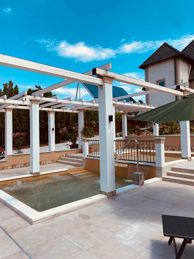Platan Apartmanhaz Balatongyorok Luaran gambar