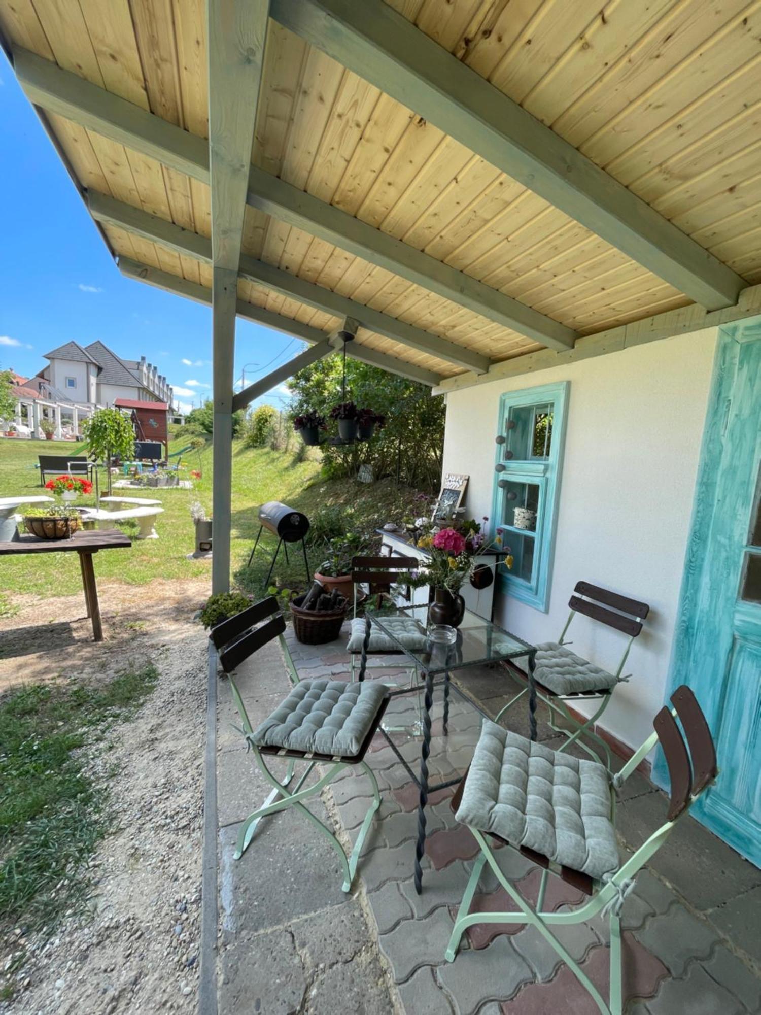 Platan Apartmanhaz Balatongyorok Luaran gambar