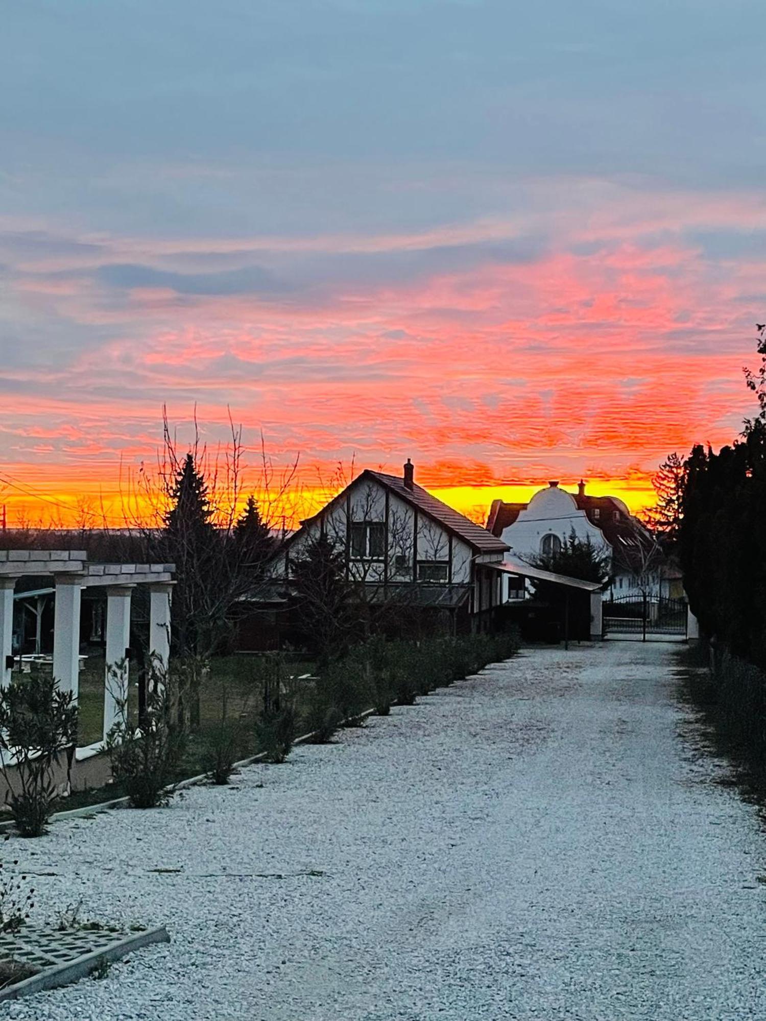 Platan Apartmanhaz Balatongyorok Luaran gambar